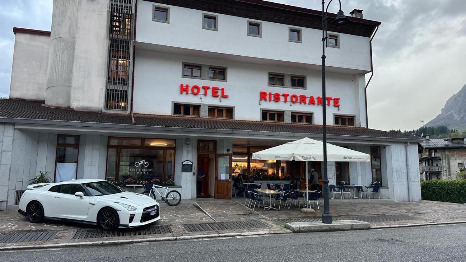 Bike & Bikers Hotel Restaurant アンペッツォ エクステリア 写真