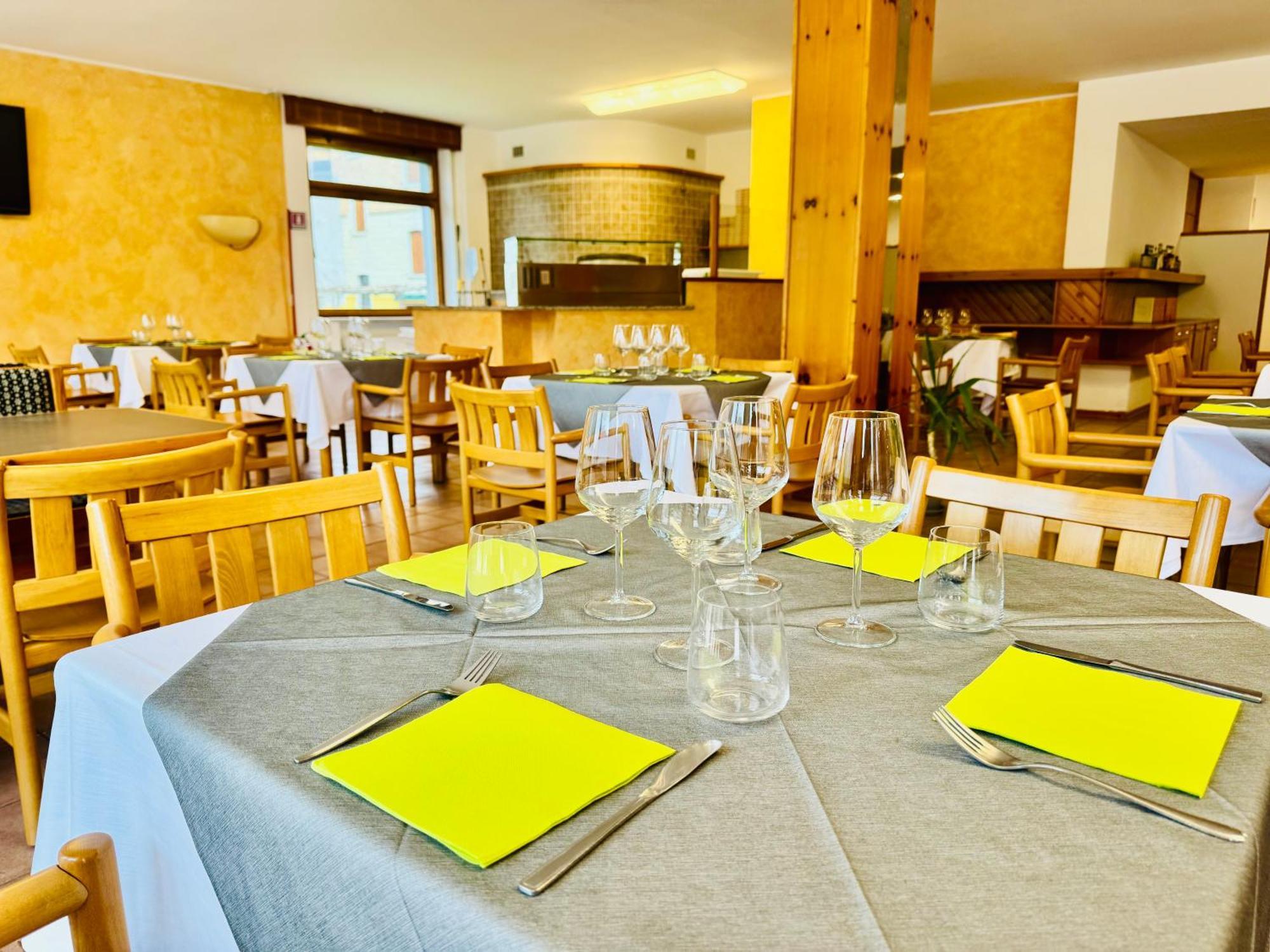 Bike & Bikers Hotel Restaurant アンペッツォ エクステリア 写真